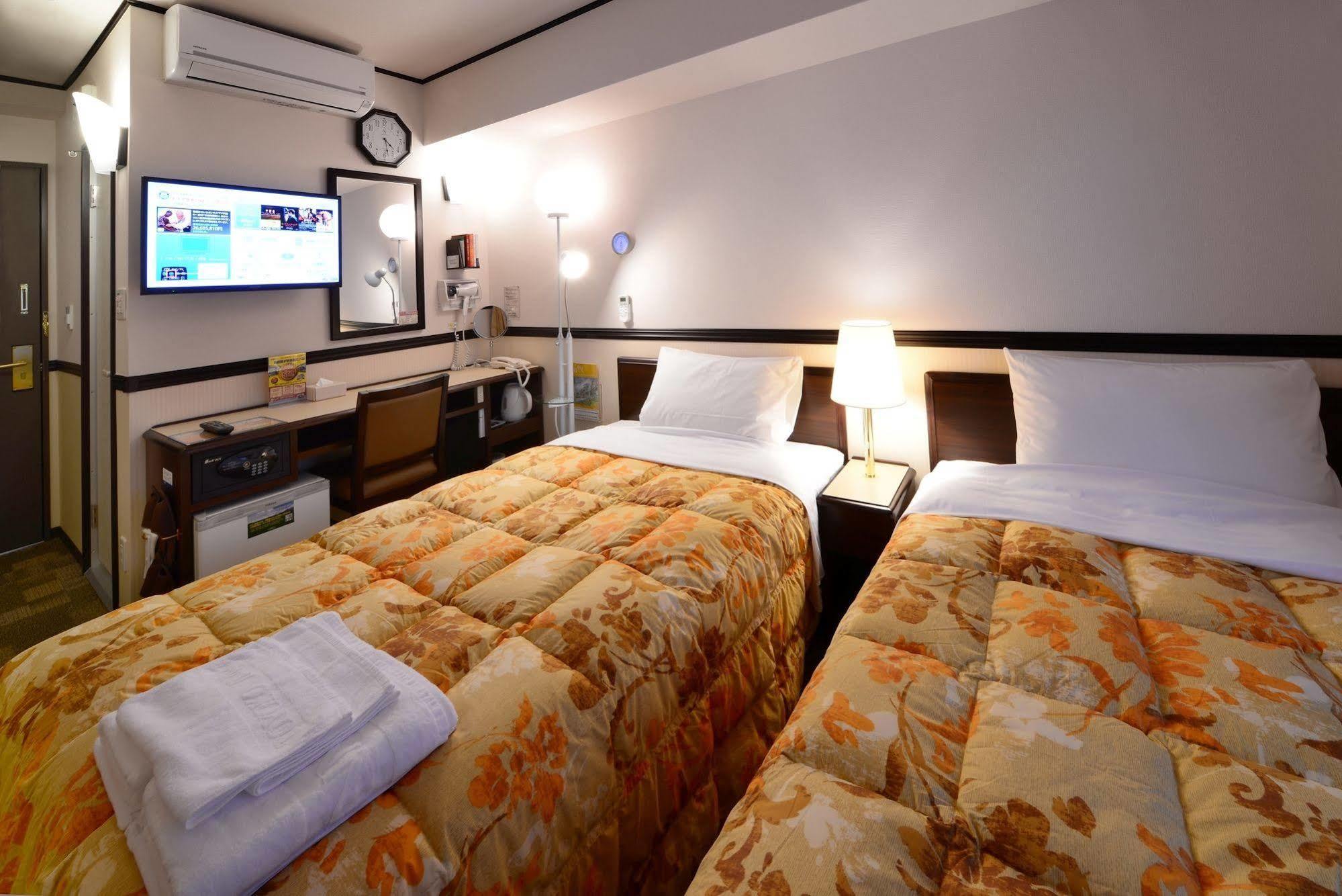 Toyoko Inn Aizuwakamatsu Ekimae Exteriér fotografie